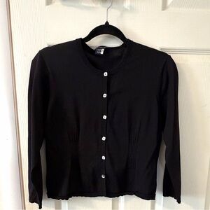 Anthropologie lightweight tucked black cardigan,pearl like square buttons. Large
